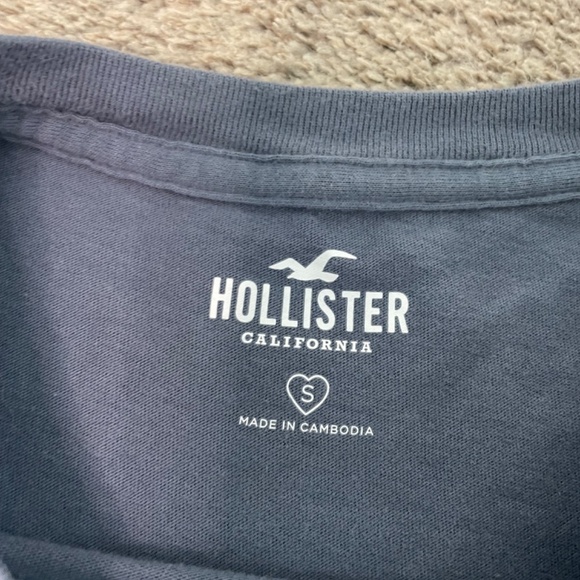 Hollister T-shirt - Picture 3 of 4